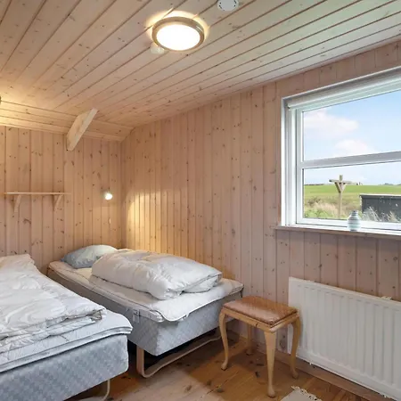 Charming Holiday Home In Scenic Mols With Countryside Views And Close To The Water * Knebel