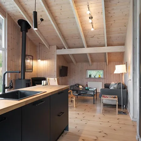 Cozy House By Vrinners Strand, Knebel