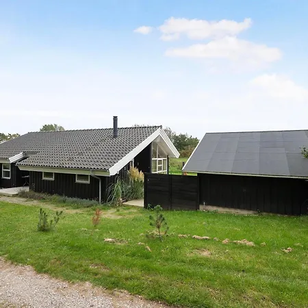 Charming Holiday Home In Scenic Mols With Countryside Views And Close To The Water * Knebel